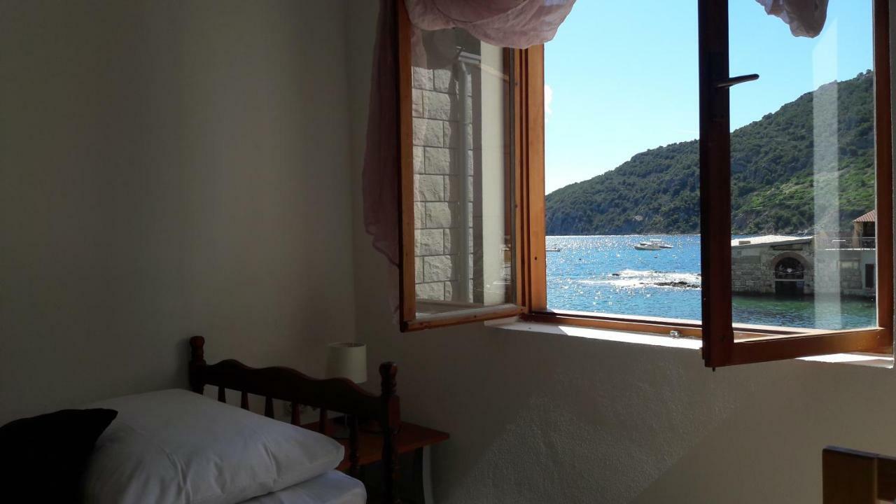 Anka'S Beach Komiža Exteriör bild